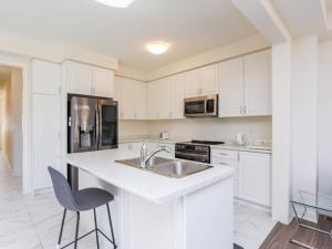 Stylish Home in Waterdown