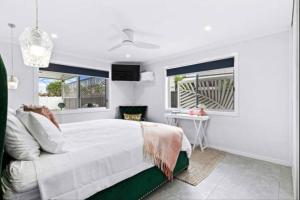 Pet Friendly Beach House with pool - Sleeps 10