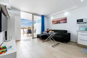 Ocean View Apartment with large terrace and Netflix smart TV Costa Adeje