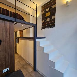 An elegant apartment at the foot of the Acropolis