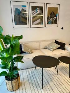 Premium Loft Apartments-City Center Parking by Urban Escape