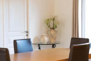 Villa climatisée, jardin, proche du Lac de St Cassien, Grasse, Fréjus, Cannes