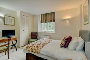 Single Room room in The Crown Hotel