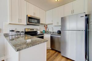 0705 Palms That Sway by Atlantic Towers