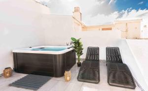 Rooftop apartment & private jacuzzi in the center by REMS