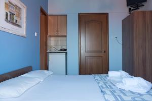 Anastasia Grigoriadis Rooms