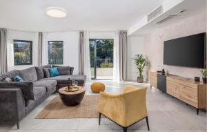 Awesome Home In Malinska With Kitchen