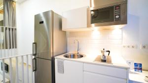 Oceanside Luxury Loft - Fast Wi-Fi - Workstations