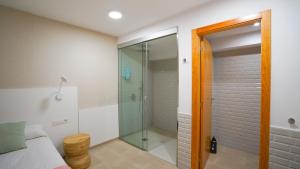 Oceanside Luxury Loft - Fast Wi-Fi - Workstations