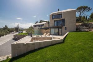 5-star modern stone villa Sea La Vie