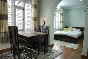 Anita's Home -2 - Dumān