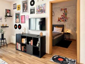 Vinyl Gozsdu Apartments