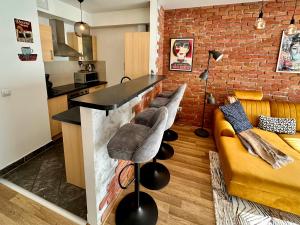 Vinyl Gozsdu Apartments