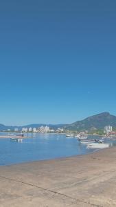 Apartamento em condominio praia clube