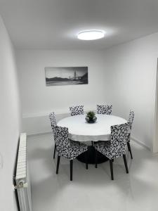 Apartment White Zagreb - private parking&garage