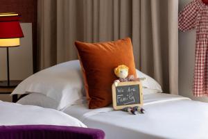 Hotels Hotel Villa Maillot : Chambres Communicantes
