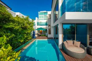 【Beach Front】海景沙滩别墅，私人泳池，免费早餐，女佣每日清洁，生活方便交通便利