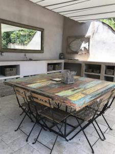 Maisons de vacances Charming Village House with Swimming Pool : photos des chambres