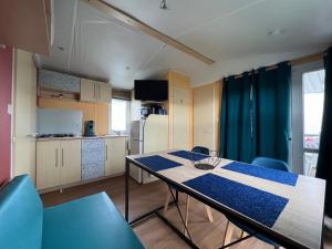 Campings GRAIN DE SABLE - Mobil Home climatise 5 pers - 100m de la mer - Le Portel : photos des chambres