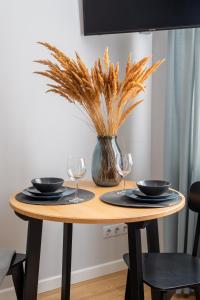 NEW! Quiet studio with elevator, 9 min walk to Old Town