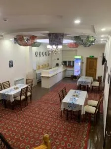 Caravan Hotel - Khazavat