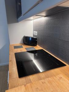 Vieil Antibes Apartment with AC 320m from Beach