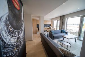 Grand House - Private Outdoor Jacuzzi - Sleeps 6