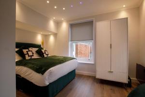 Smart TVSelf Check-In2mins to weymouth Beach