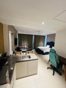 Luxury Studios Key 10