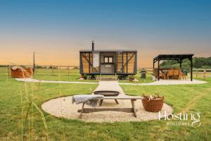 obrázek - One Of A Kind Shepherds Hut With Incredible Views