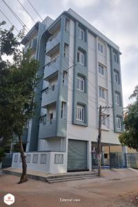 StayMazing Manyata-24Hrs Check in & out-1BHKs with Balcony-Couple Friendly
