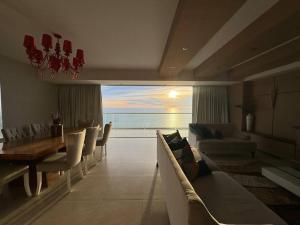 Departamento de Lujo Vista al mar Piso 15