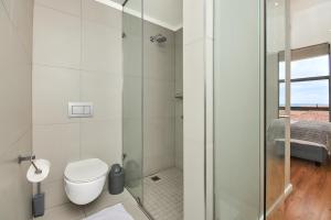 Executive 3 bed apartment with balcony & Executive 2 bed apartment in Sandton