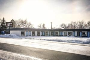 The Blue Buffalo Motel