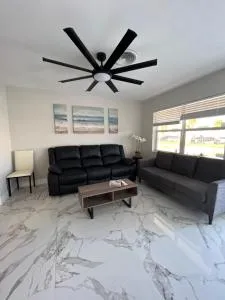 Renovated Apartment Quiet Backyard, Jacuzzi, BBQ,2 - Lighthouse Point