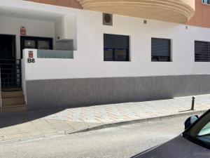 Centrico y Practico piso con entrada independiente