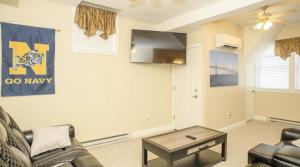 Bay Ridge unit by Downtown Annapolis and Quiet Waters Park