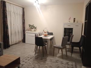 Uroczy Apartament 3