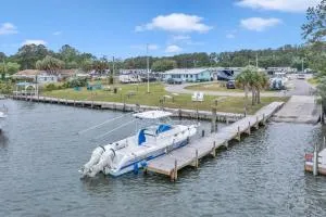 Waterfront Vacation Home near Camp Lejeune - Sneads Ferry