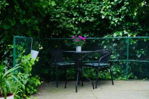 Cozy Hillside Home in Budapest with Patio