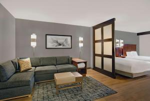 Queen Room with Two Queen Beds, Sofa Bed and Accessible Tub room in Hyatt Place Jackson Ridgeland