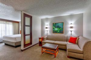 King Room with Sofa Bed - High Floor room in Hyatt Place Kansas City/Overland Park/Convention Center