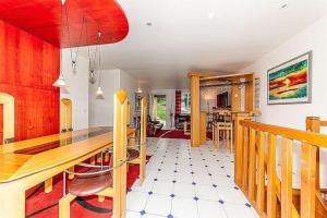 Vue Paris (&tour Eiffel), Maison indépendante