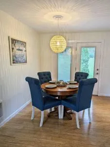 Stay by the Bay - Grapeview