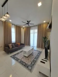 DAHLYA HOMESTAY - Kampong Soi