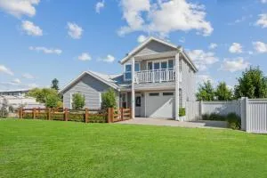 SALTAIR Beach House Right in Town - Cape Bridgewater