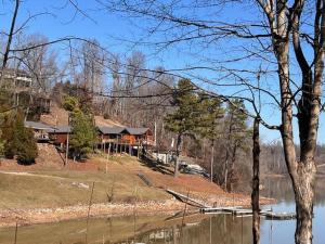 Three-Bedroom Chalet room in Holiday Hills Resort