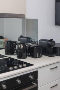 The Spencer Suite - Cityscape Panorama with Pool