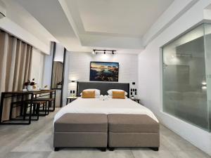 Comfty, Chic & Spacious Room with Parking & WiFi - Aparthotels, Manila