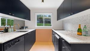 Jack and Jills #107 Accom Holidays
